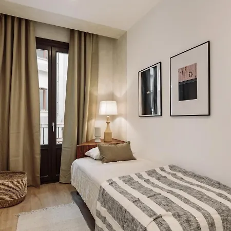 Cetara - 2 Bedrooms, Balcony And Terrace In Ciutat Vella